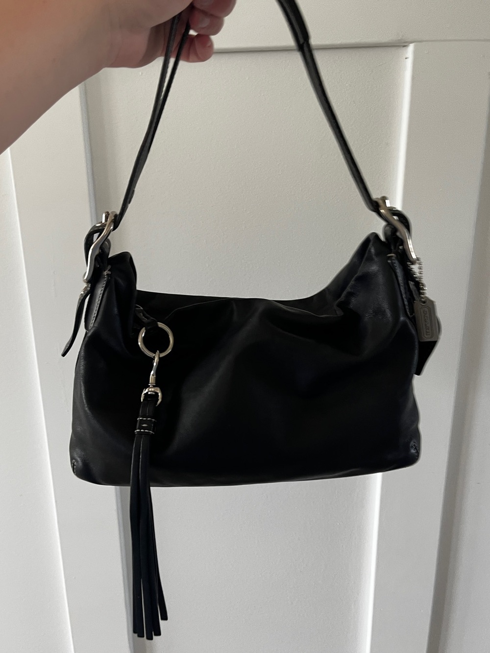 Coach Vintage Black Leather Shoulder Bag with Silver Hardware - Picture 2 of 6
